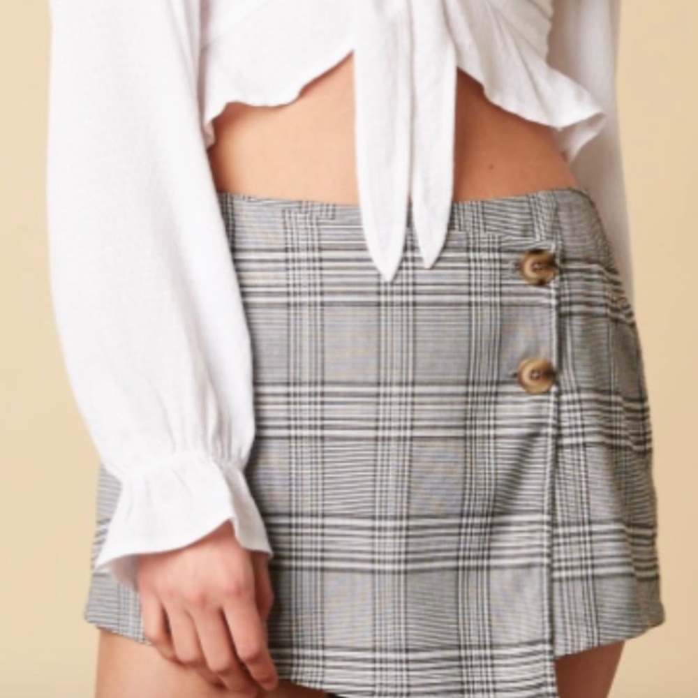 Cotton Candy LA plaited skort (black)